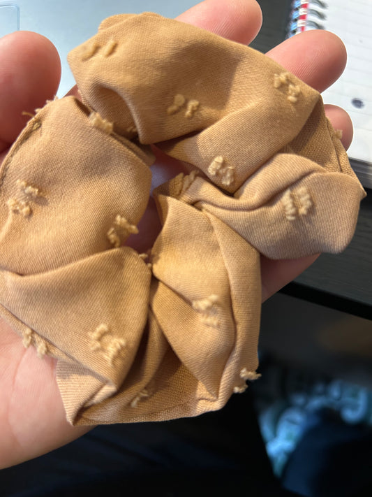 "Dolly" Scrunchie